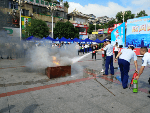 市城投集团公司参加2019年全市安全生产宣传咨询日活动