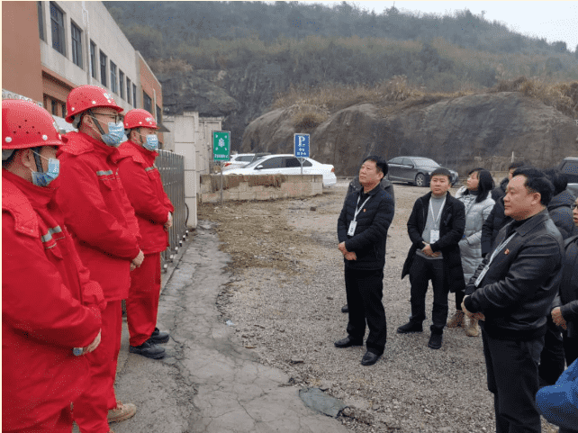 铜仁城投集团、交旅集团党委书记、董事长蔡江开展春节前民生保障和重点项目建设调研工作